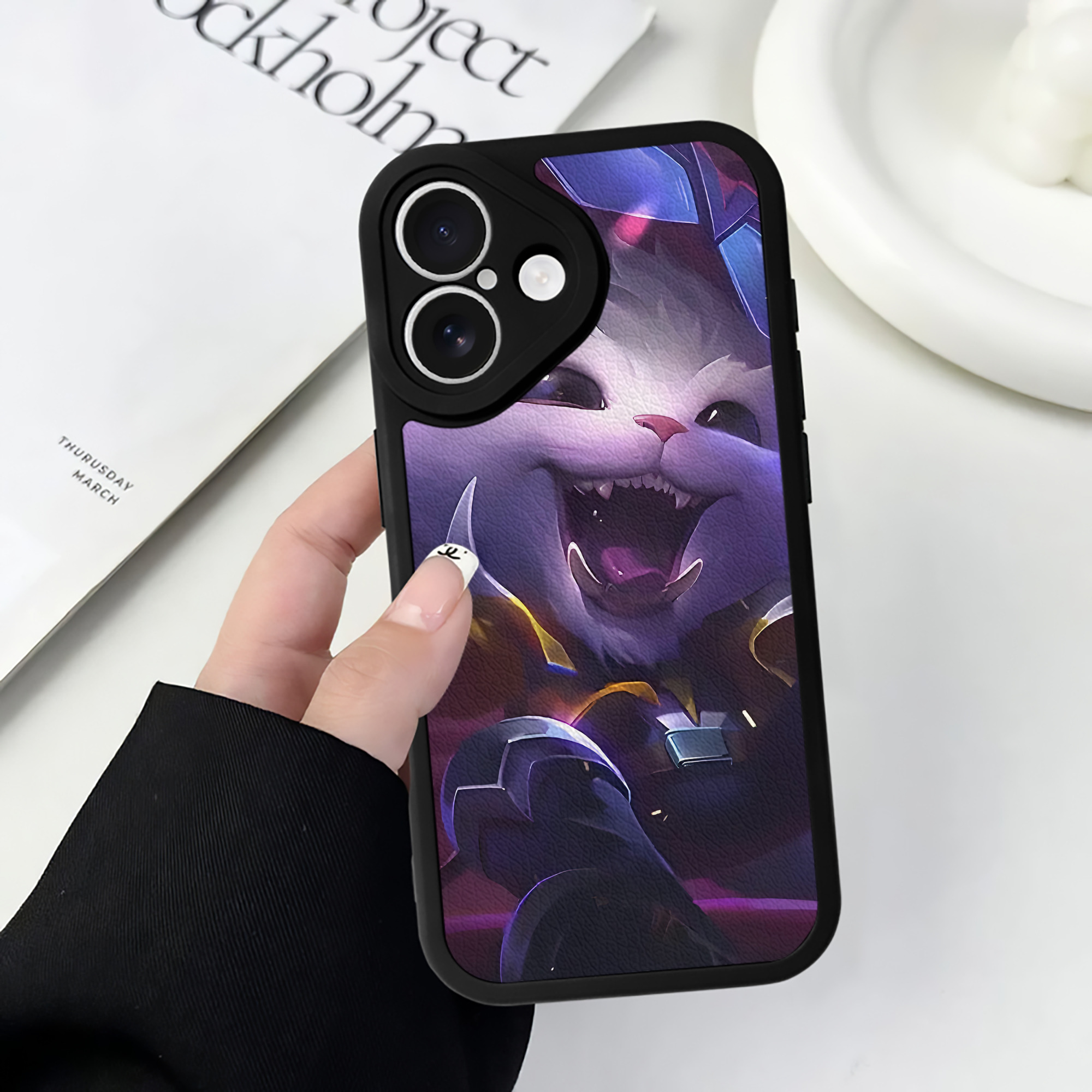 リーグ・オブ・レジェンド League of Legends LOL 【iPhone 16シリーズ対応】シリコンスマホケース（レザー調） 材質：シリコン